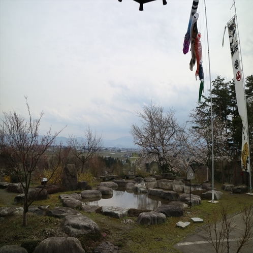 こいのぼりも気持ちよさそうに泳ぐ様が望めます♪４月下旬～５月の節句まで