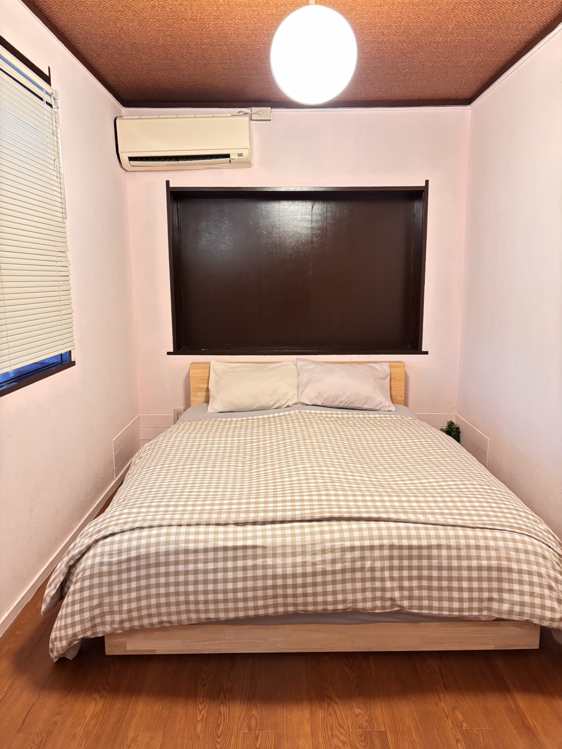 ダブルルーム　共用バスルーム★