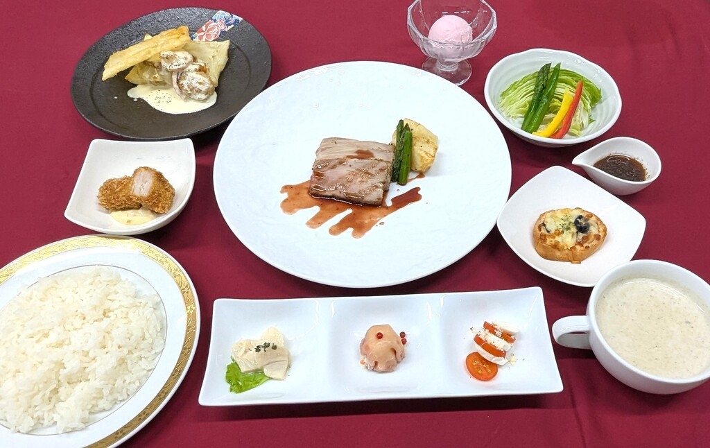 【ご夕食グレードアップ！！】1泊2食付ゆったりお料理チョイスプラン