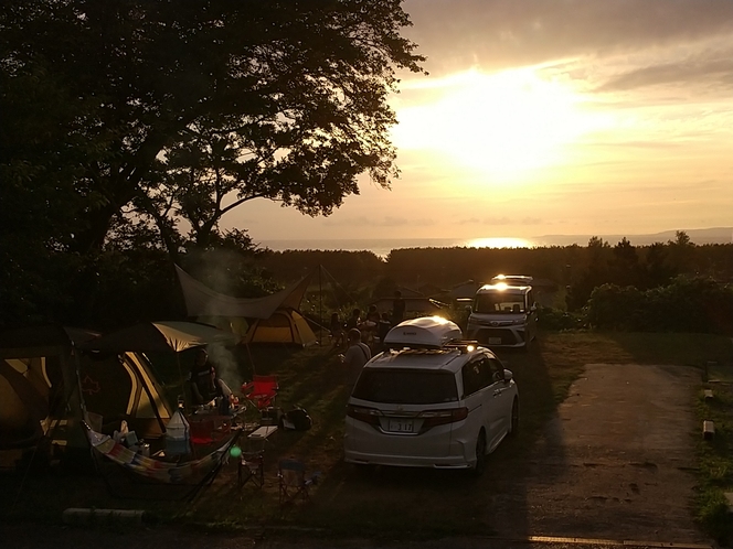 キャンプ場からの夕日