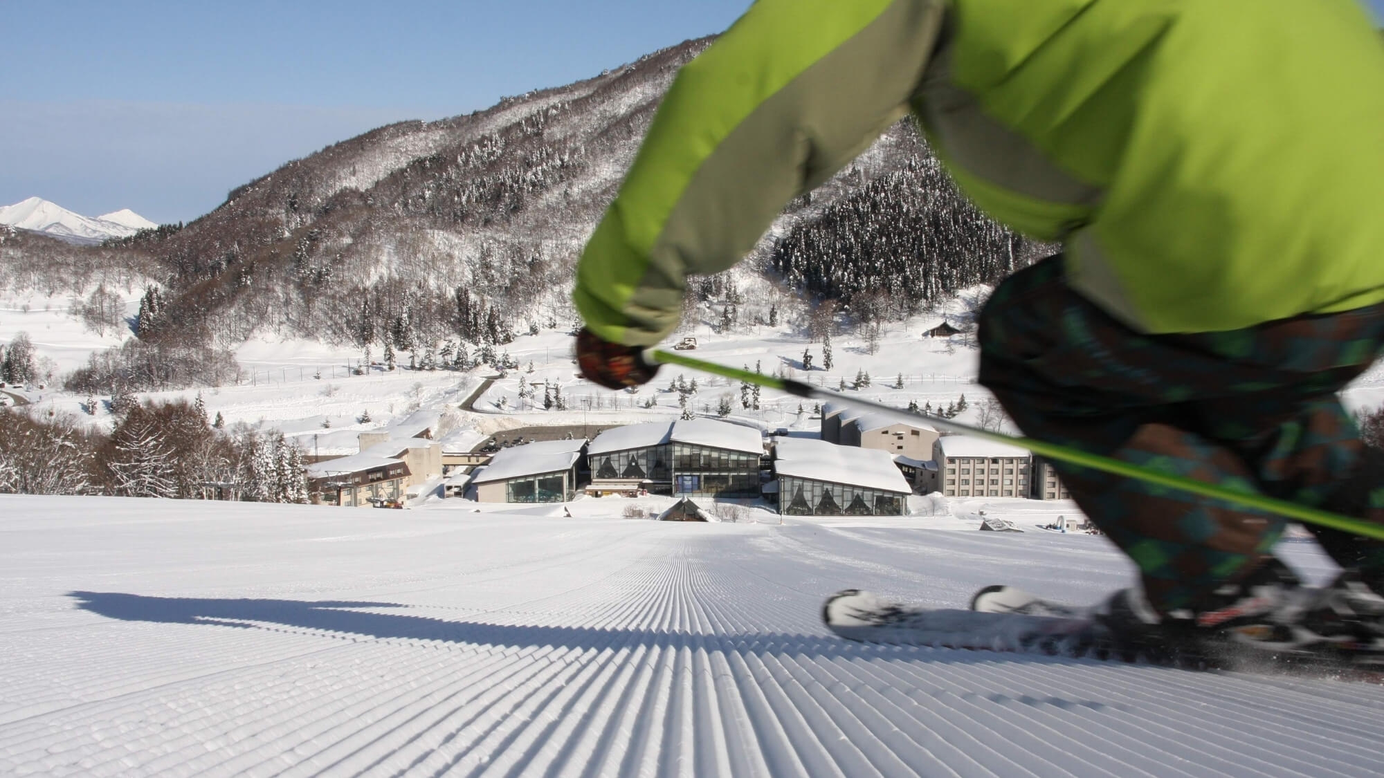 【斑尾全山共通リフト1日券付】当館おすすめ！朝・夕バイキング〇ゲレンデ満喫♪基本スキープラン〇2食付