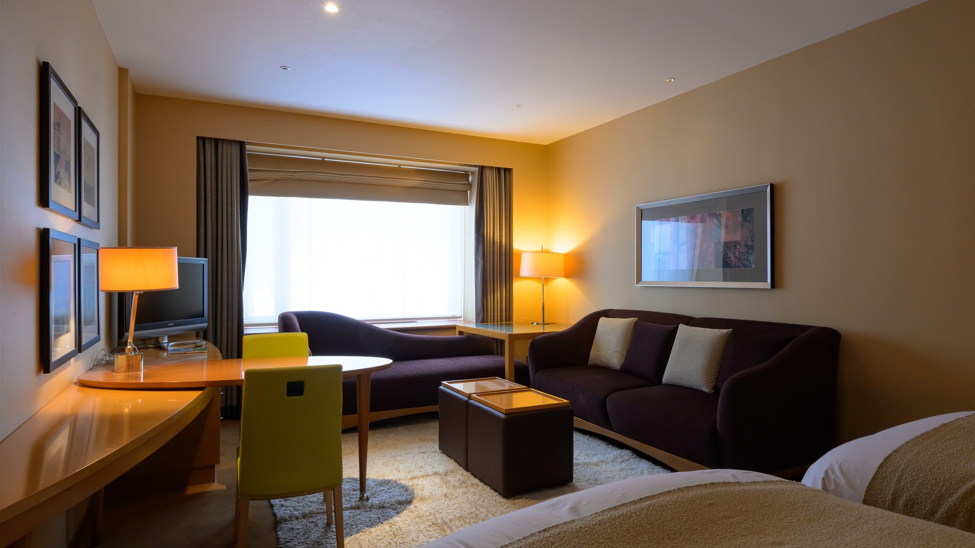 【プレミアムツイン】より質の高い滞在を過ごしていただけるよう、安らぎと寛ぎを感じる空間を演出。