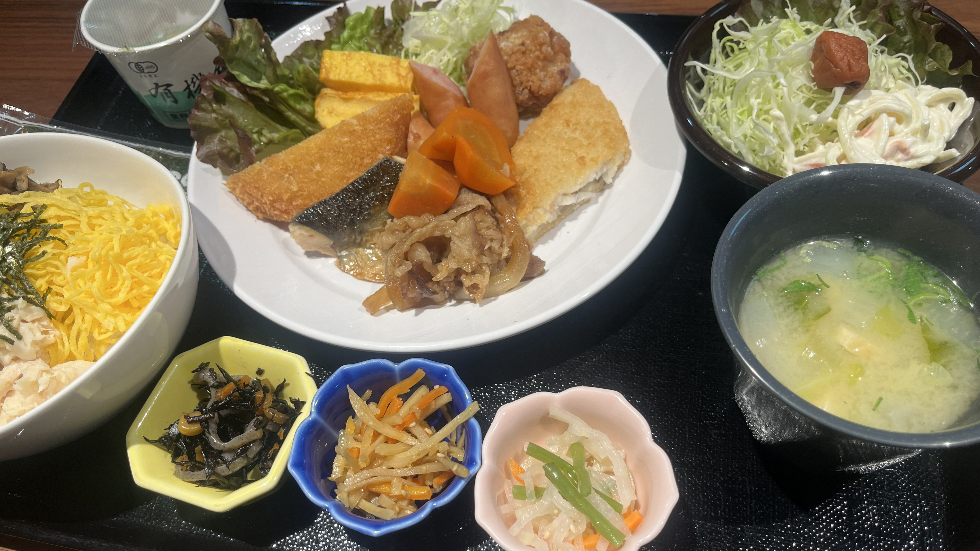 朝食　盛り付け例