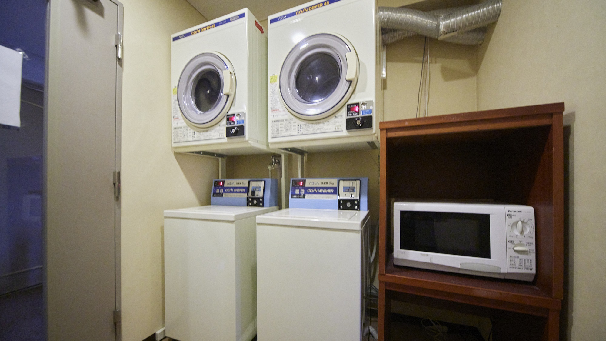 長期のご滞在にも対応、コインランドリー（3台／4階）