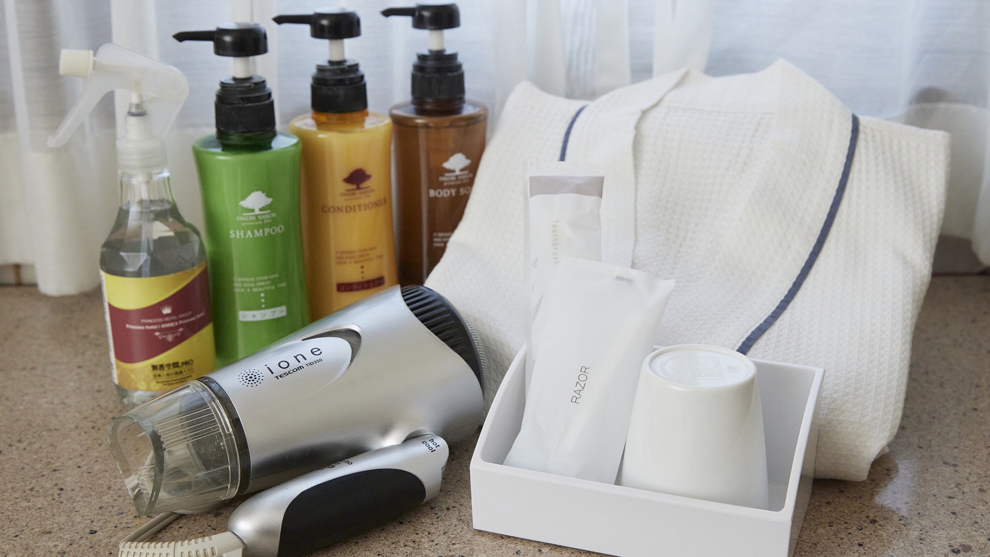 客室にご用意しておりますアメニティ