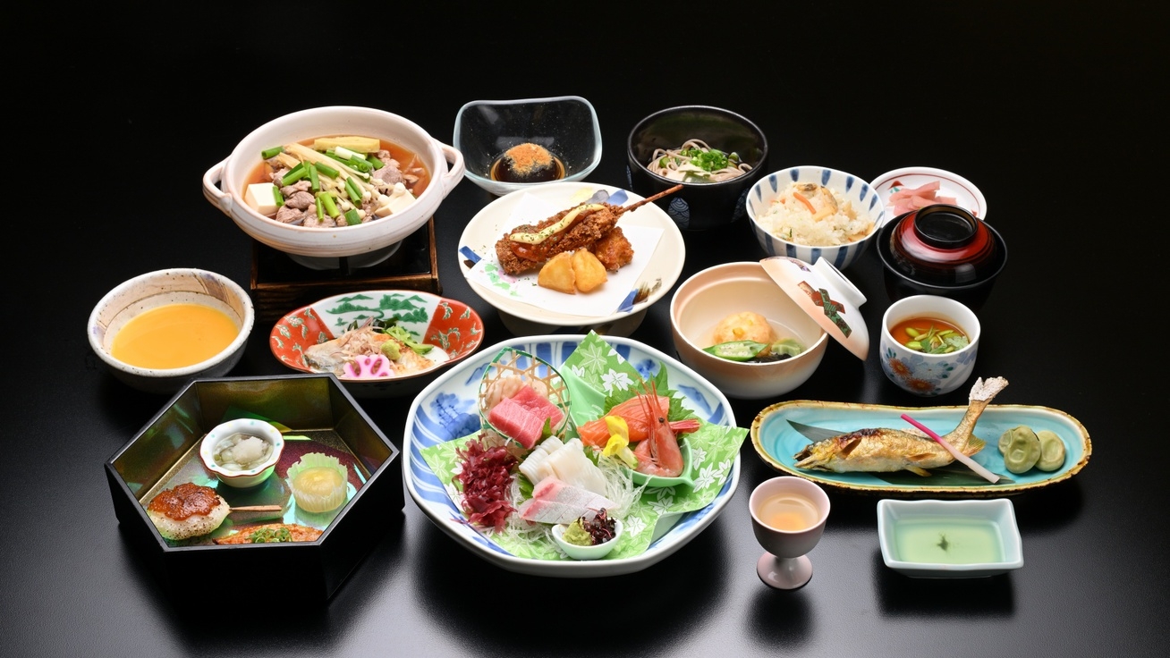 ≪人気第1位≫【グレードアップ◆おわら会席】当館人気No1！料理長自慢の夕食
