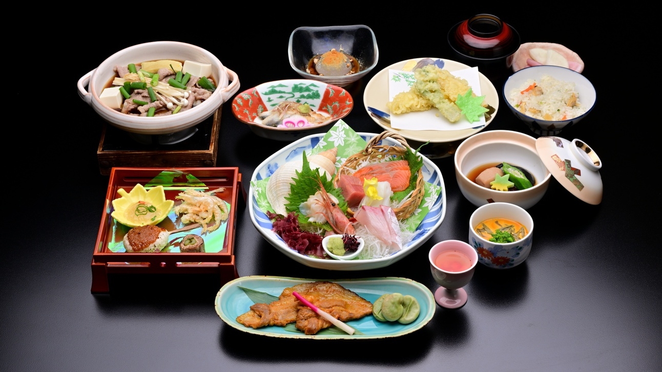 ≪人気第1位≫【グレードアップ◆おわら会席】当館人気No1！料理長自慢の夕食