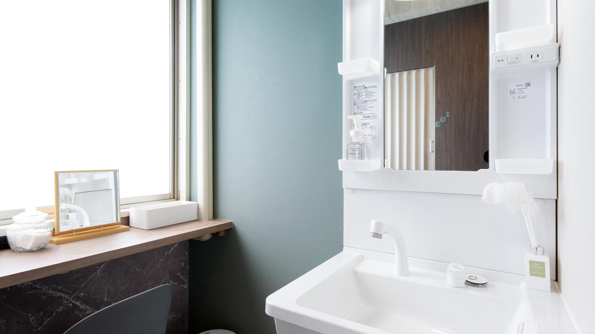 【禁煙】レディースキャビンルーム〈パウダールーム〉