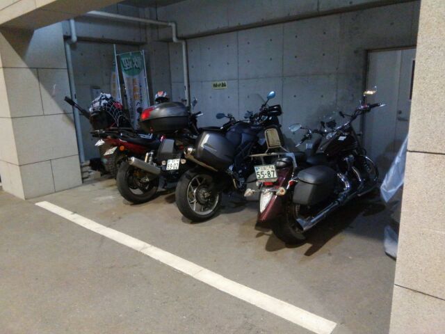 バイク駐車場