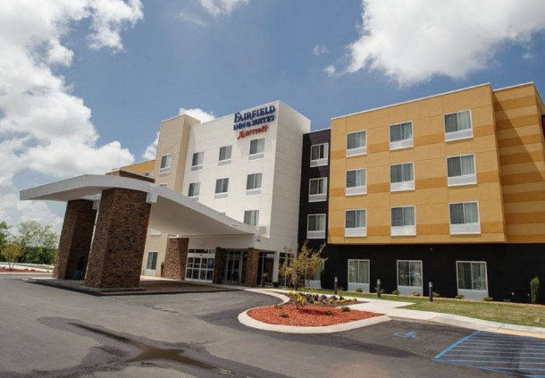 Fairfield Inn And Suites Athens I 65 宿泊予約 楽天トラベル Our New State Of The Art Hotel In Athens Is Located Off I 65 Between Nashville Tn And Birmingham