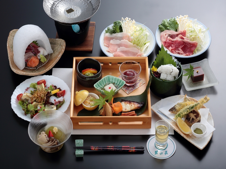 ＼＼○ｏ゜*咲花温泉水中花火　*゜ｏ○／／　阿賀野川に咲く花火鑑賞プラン ６月13日（金）実施予定！