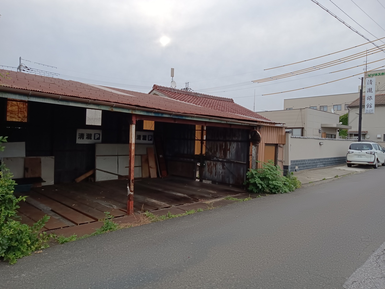 バイカー歓迎　駐車場に屋根ついてます〜　朝食付き宿泊　