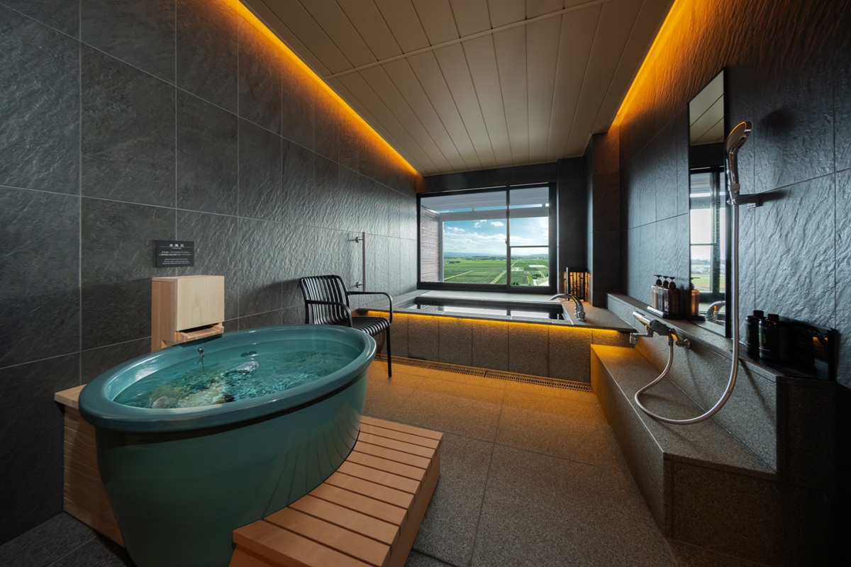 サウナ・水風呂付和洋室　瑠璃