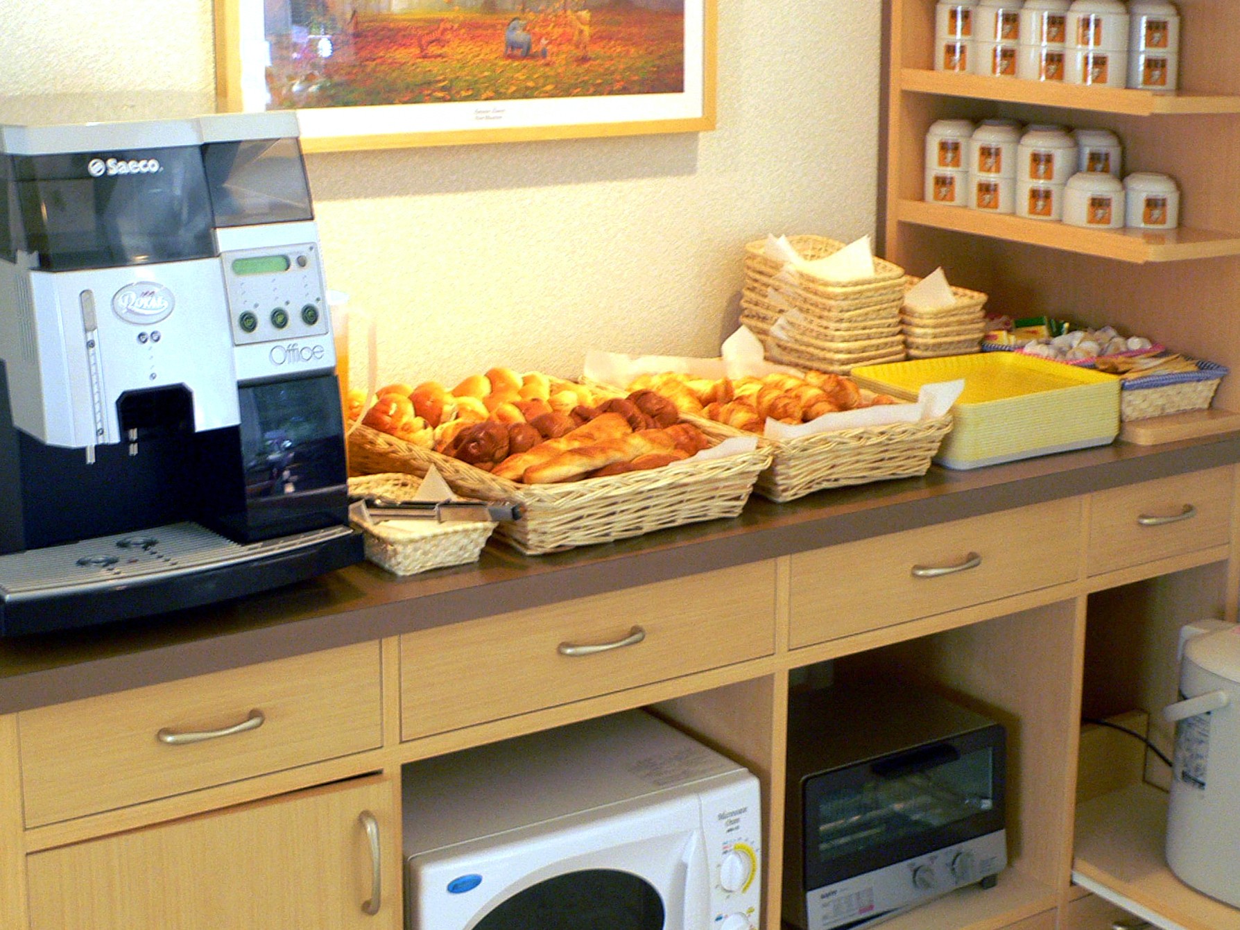 ラウンジ朝軽食