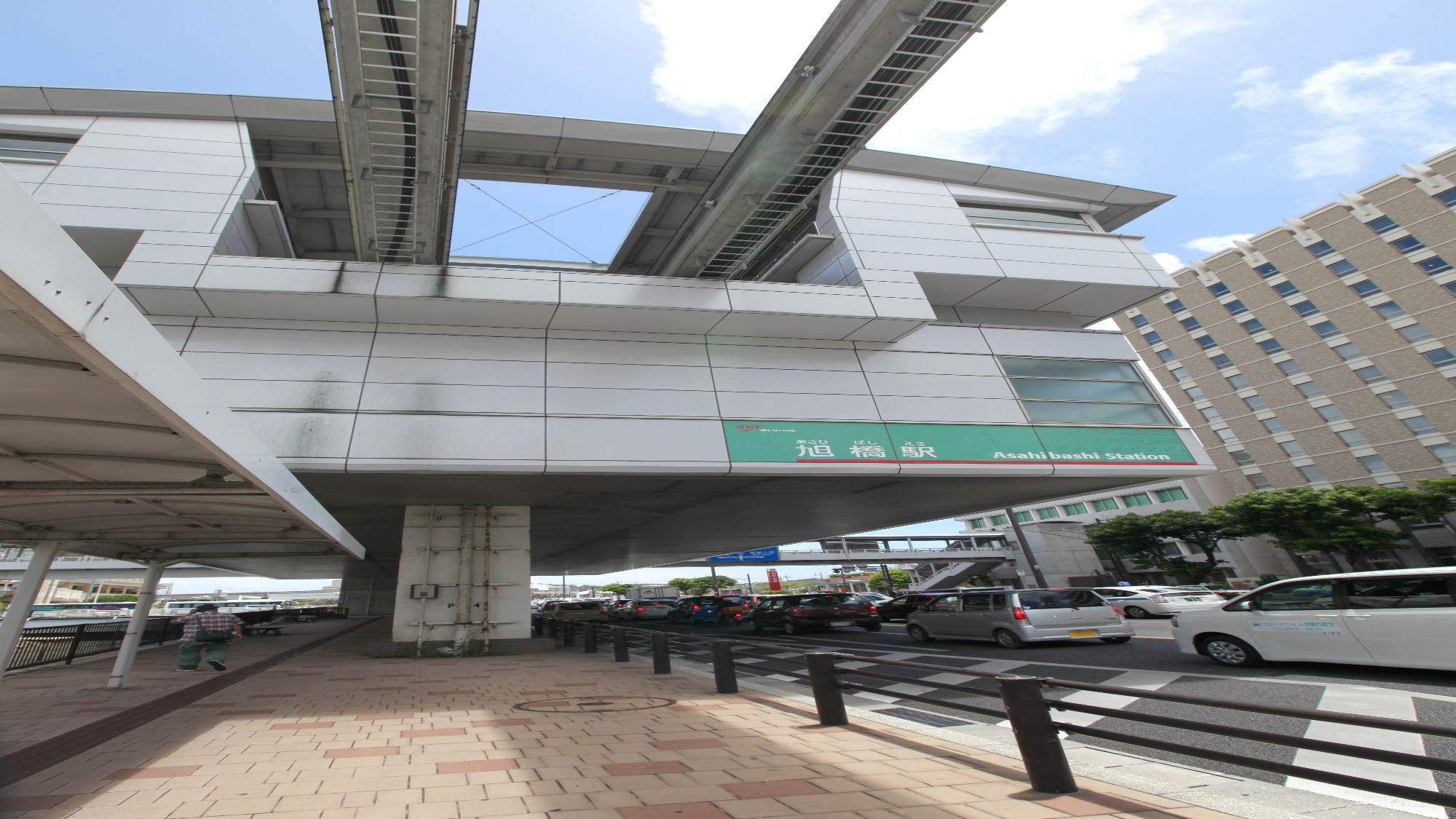 【沖縄都市モノレール（旭橋駅）】当館から徒歩約4分