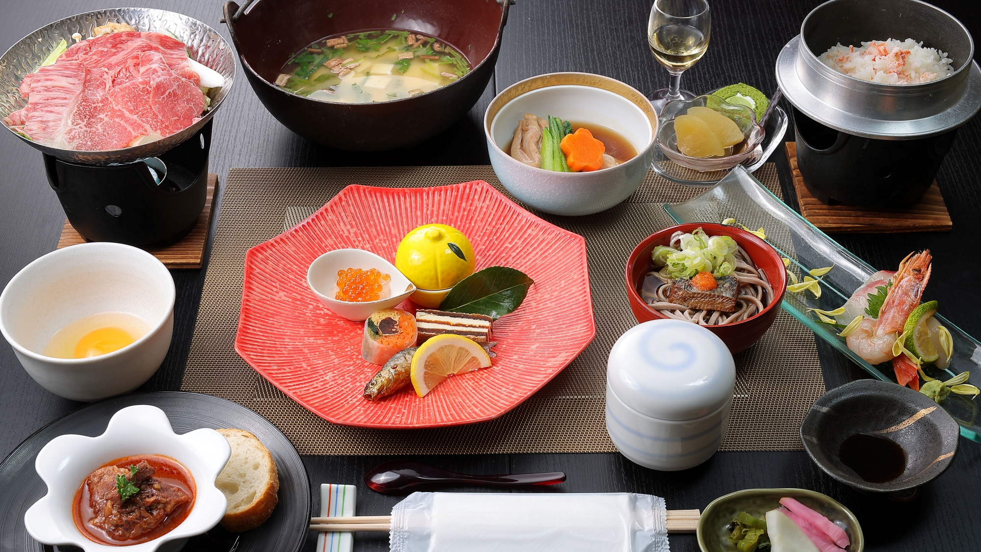 【ご夕食一例】地元の旬食材をふんだんに使ったボリューム満点のお料理をお楽しみください。 ※イメージ