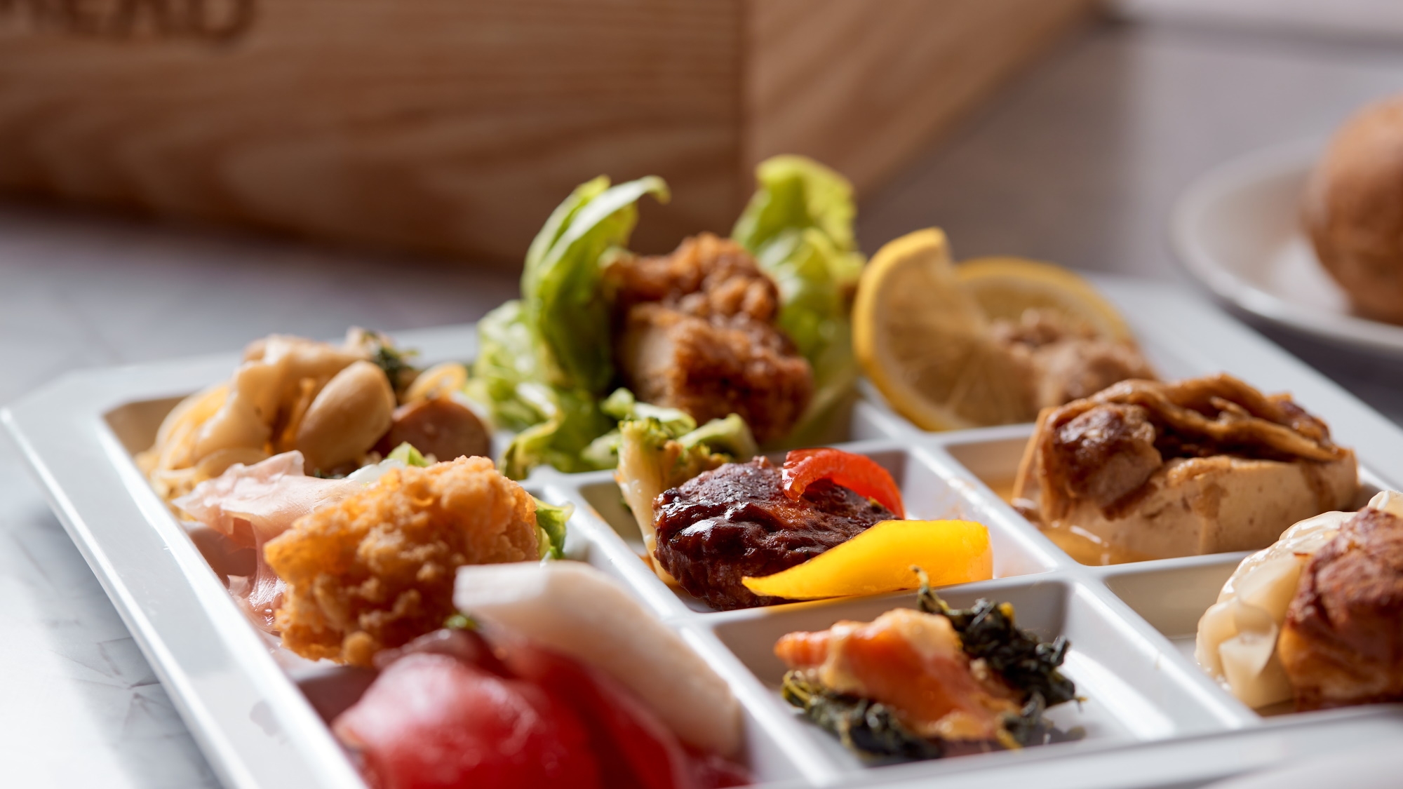 【さき楽28／ホテルビュッフェ】＜2000円OFF＞1泊2食ビュッフェ付！早めの予約でお得にステイ