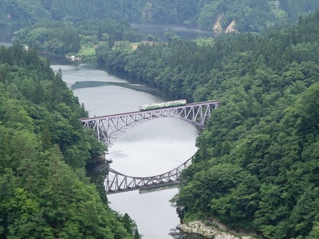 絶景ローカル只見線　深緑