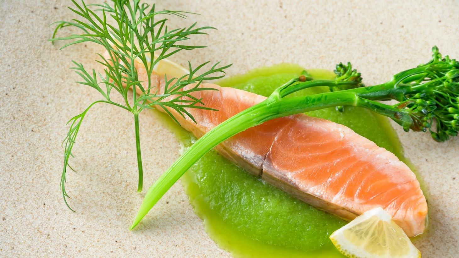 【さき楽60/夕朝食付】富良野美瑛エリア観光を早期予約で15％OFF！富良野の味覚をコース料理で堪能