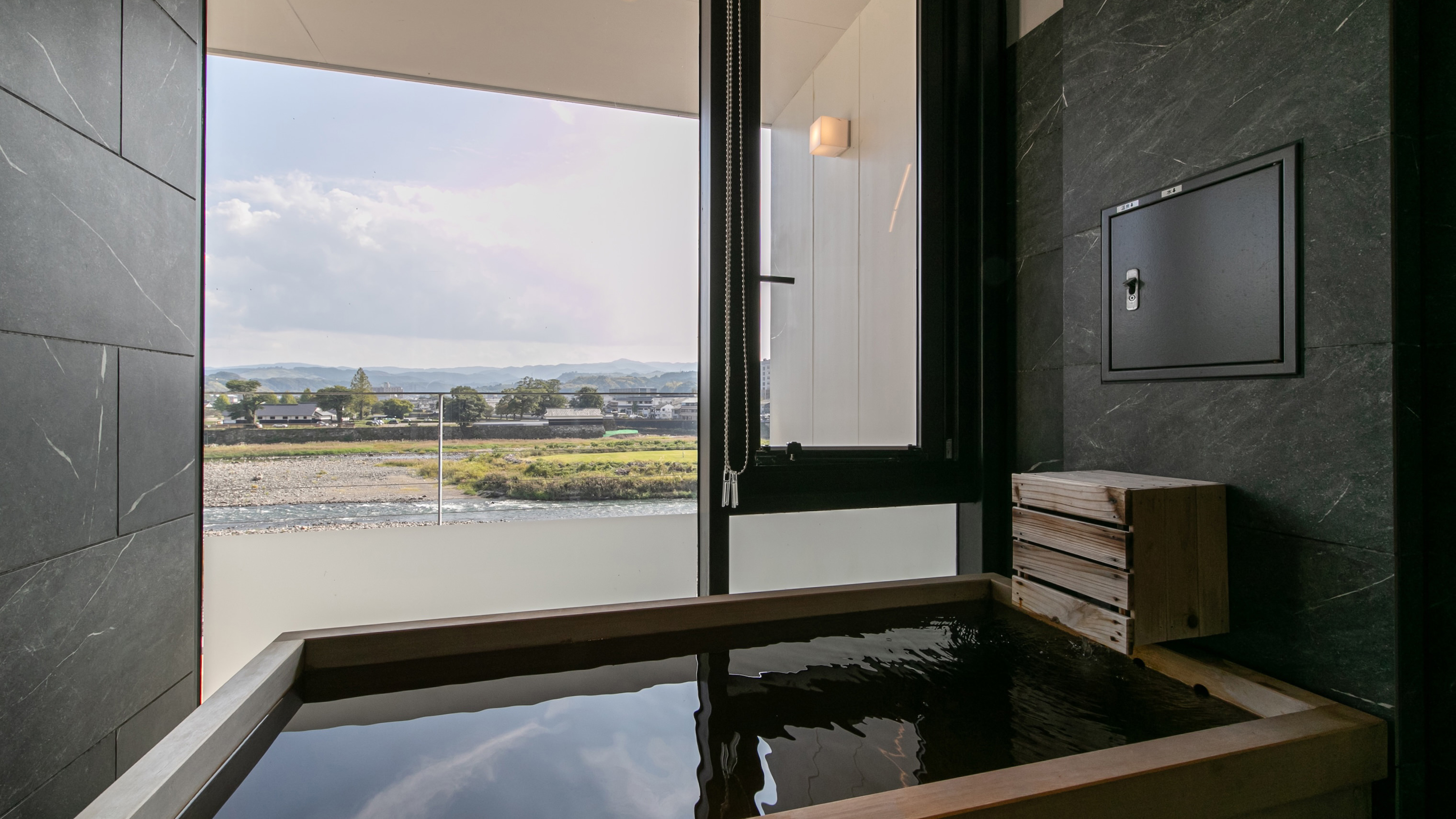 セミスイート和洋室　YAMASEMI＜客室温泉＞【禁煙】