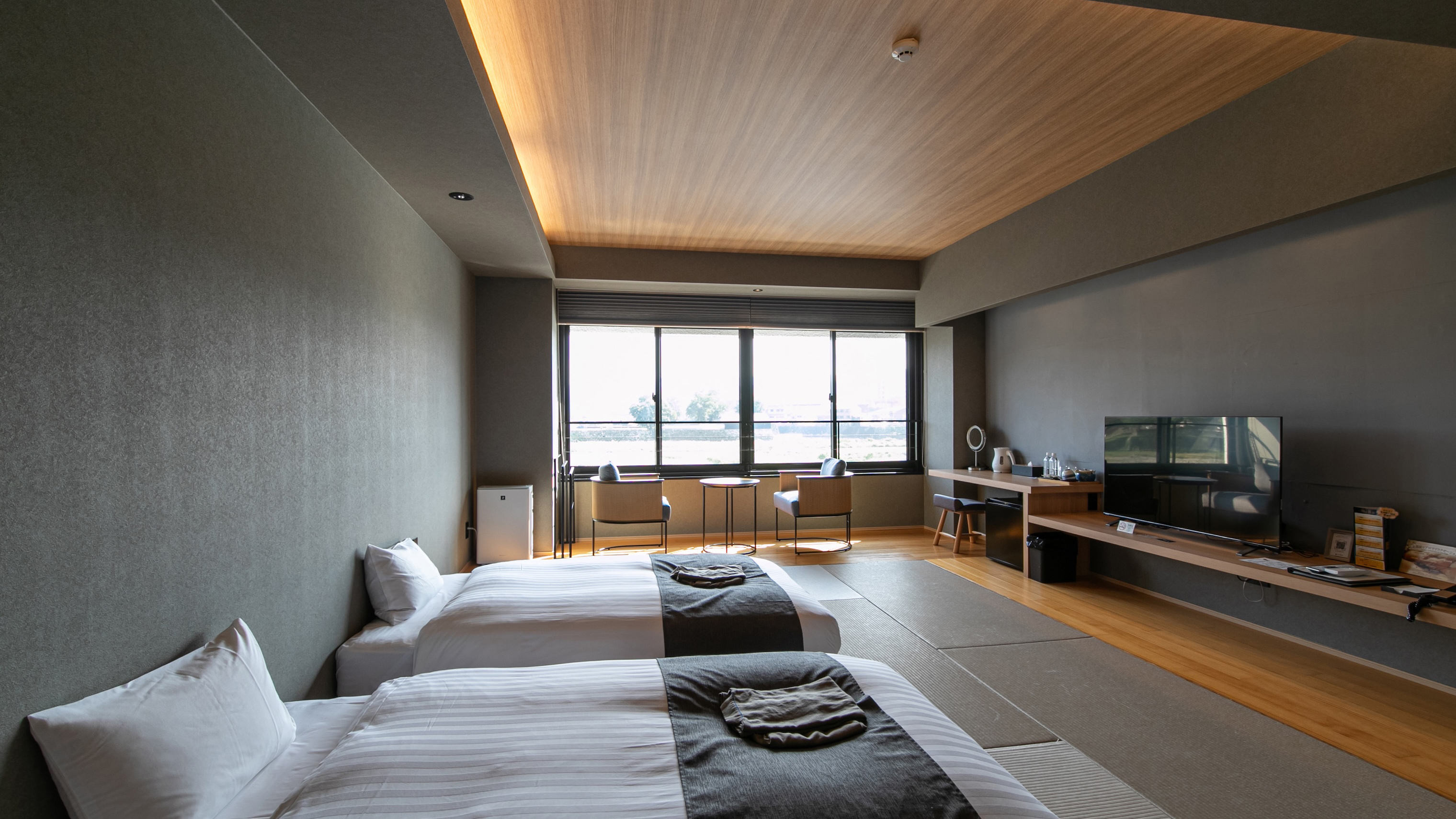 スーペリア和モダン10畳＜2階・ツインベッド＞ 【禁煙】