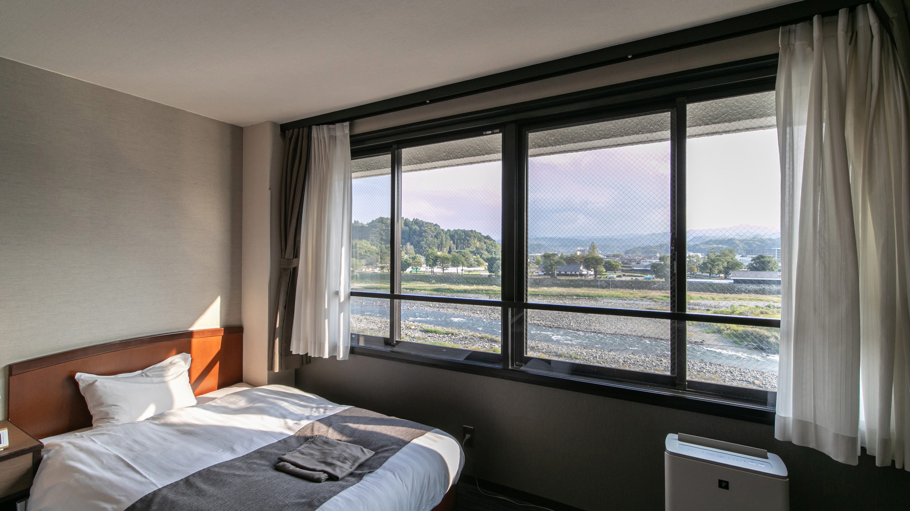 スタンダード和洋室＜６畳＋ツイン＞【禁煙】