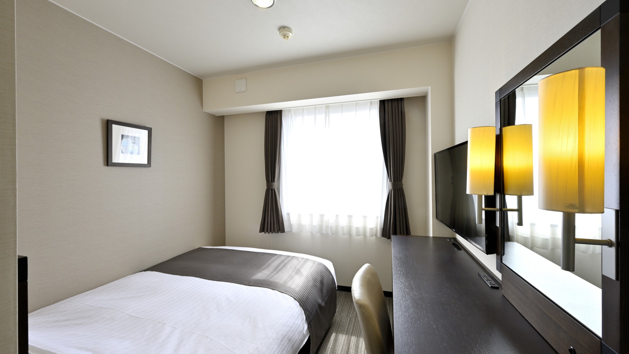 スタンダードA【喫煙可】　ベッド幅140