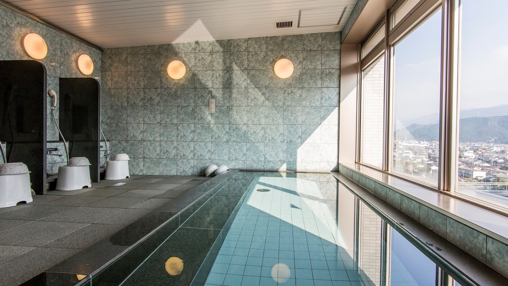 【春SALE】石鎚山を望める展望浴場あります！素泊まり★