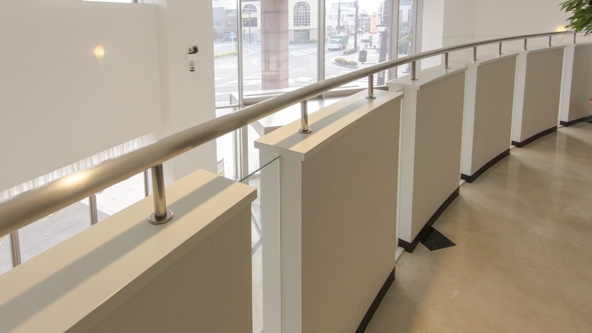 【レストラン前】