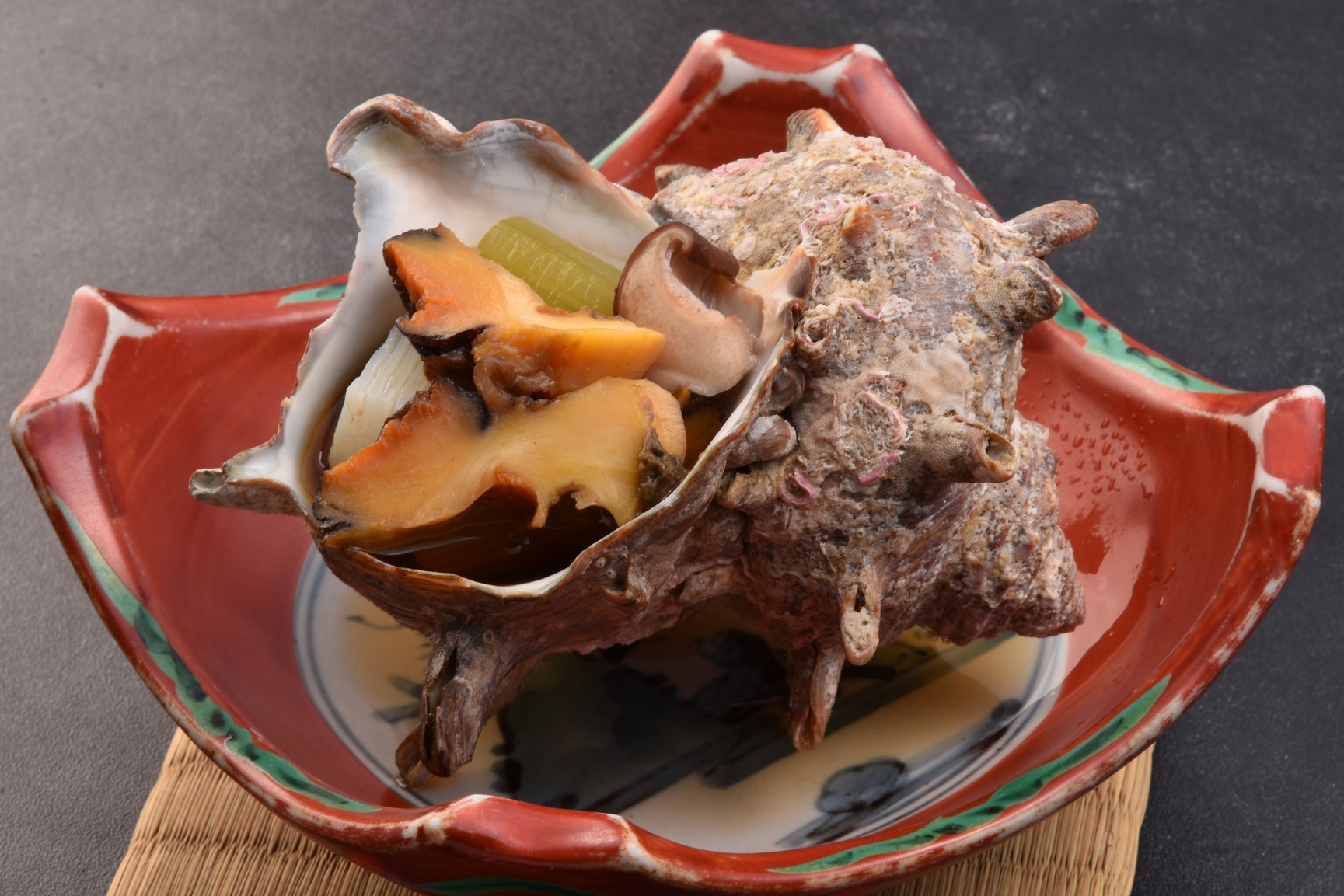 お造り７種盛り・あしたか牛しゃぶしゃぶ・大サザエの磯煮《三ツ星会席》