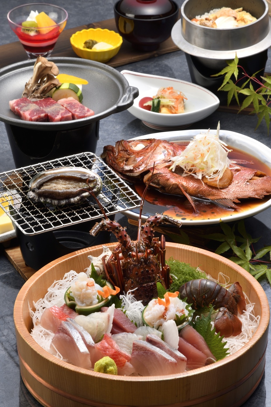 【記念日・お祝いに】最上級五ツ星会席◆伊勢海老・鮑・金目鯛・あしたか牛の贅沢会席〈2食付〉