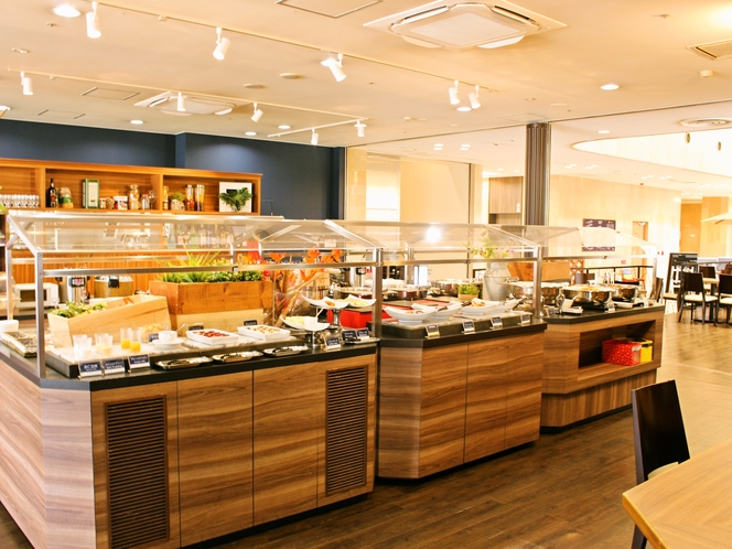 【CORE’ｓ New Style Buffet】約80種類の朝食ブッフェをお楽しみください。