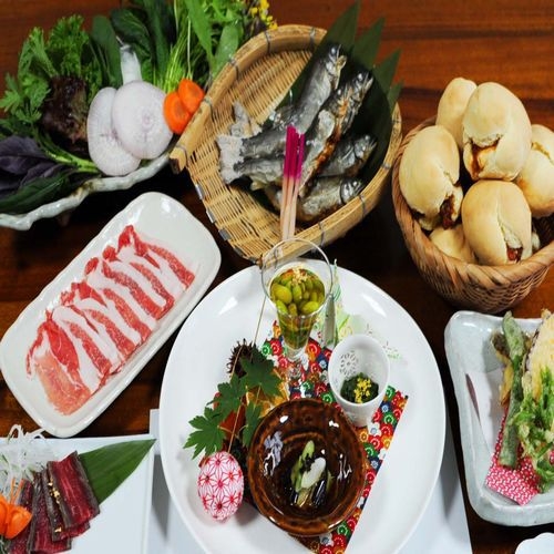 ★【スタンダード】うめやの「山里会席」◇地元の食材にこだわった四季折々の旬彩料理◇