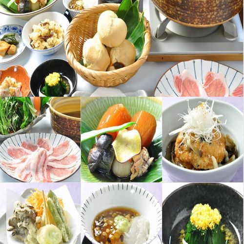 ★【秋の味覚】ビックリきのこ鍋！もりだくさん♪約10種から12種の地場産きのこを使用♪
