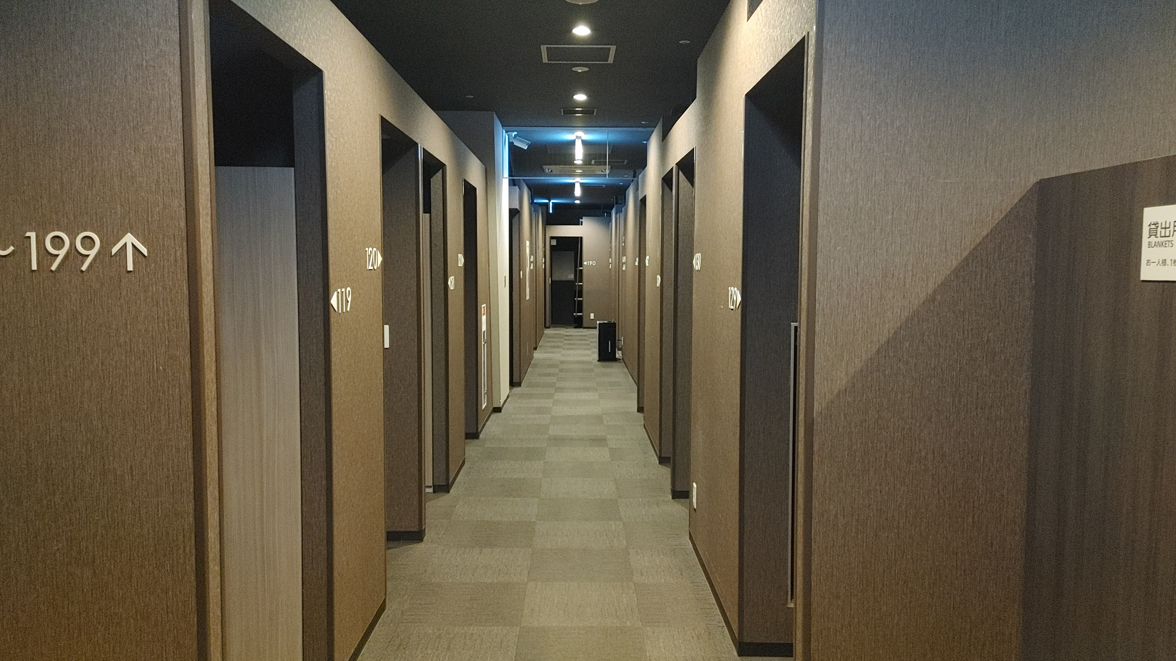 客室・廊下