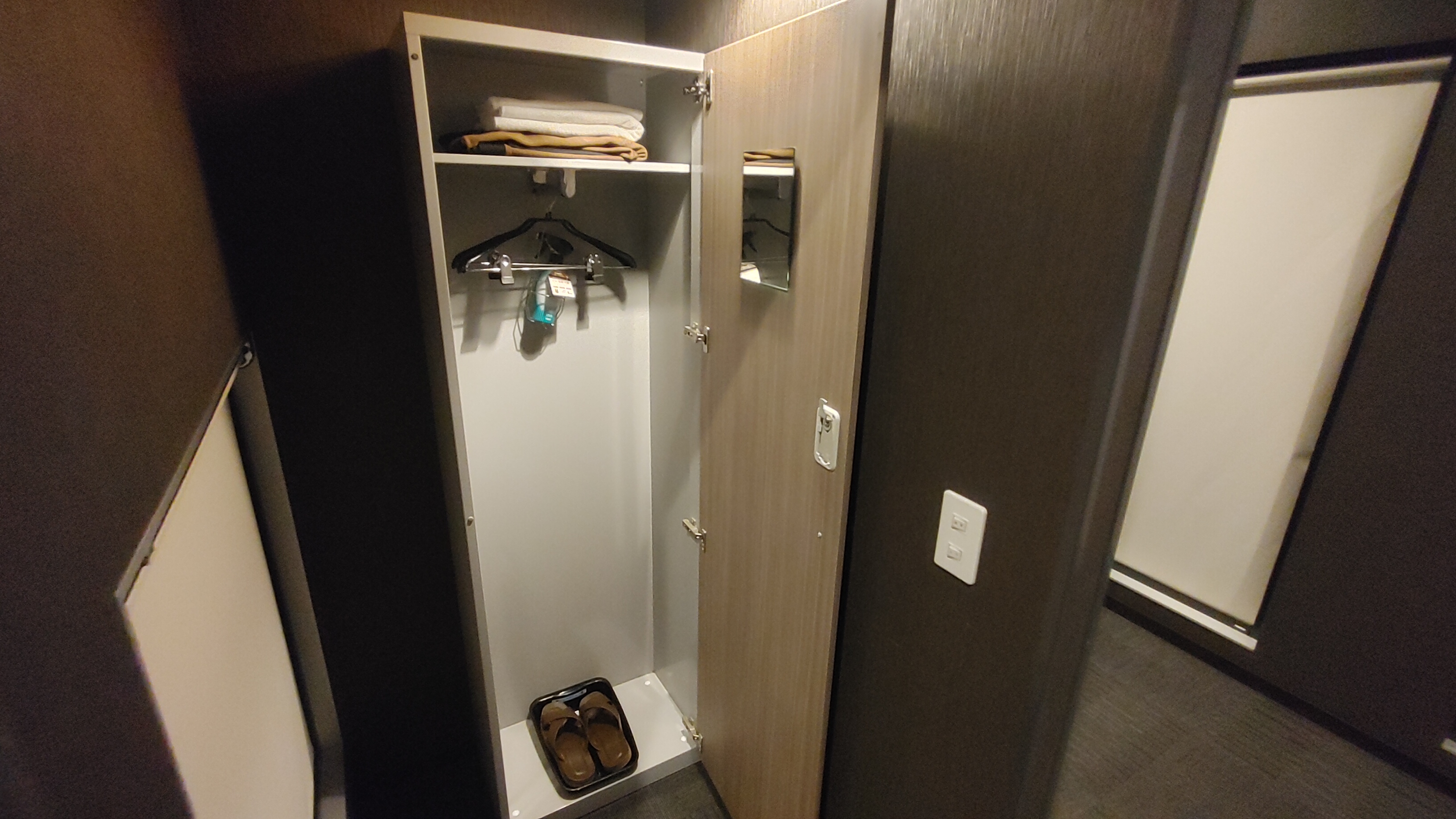 客室ロッカー