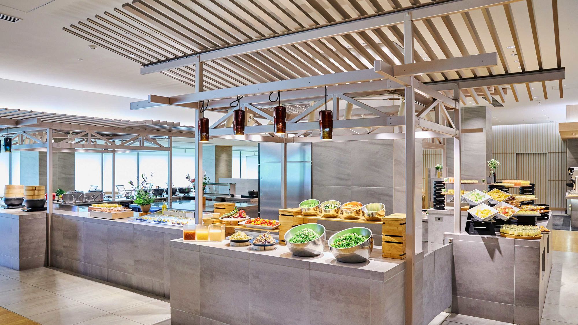 【季しかり】開放感のある広々としたビュッフェダイニング