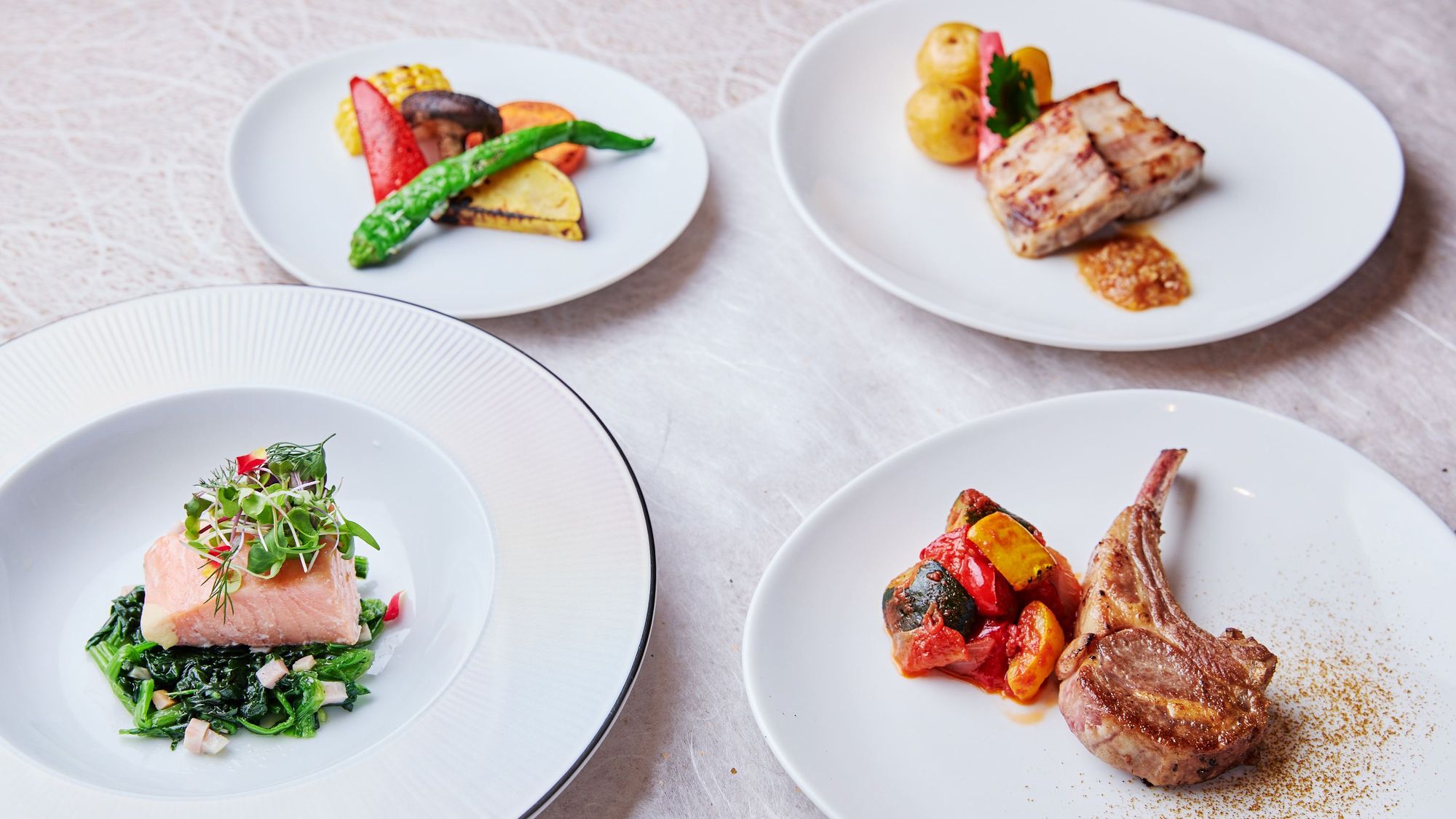 【夕食】お好きなメニューをお召し上がりください。