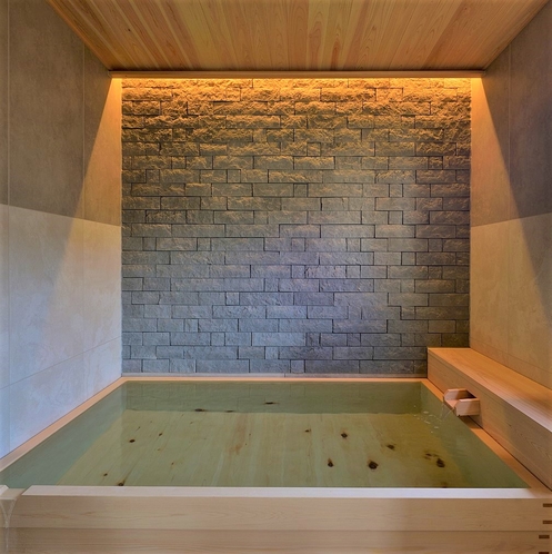 本館2Ｆ 広々とした総ヒノキの浴槽