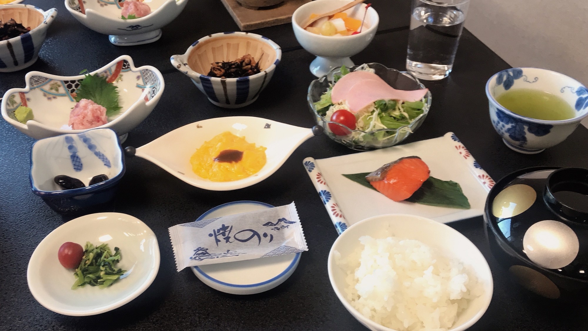 【１泊朝食付プラン】ご到着が遅くなるお客様のために 〜全室河口湖・富士山ビュー〜（夕食なし）