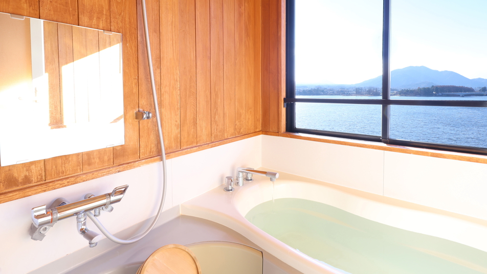 和室8畳　河口湖と富士山を眺める展望風呂付