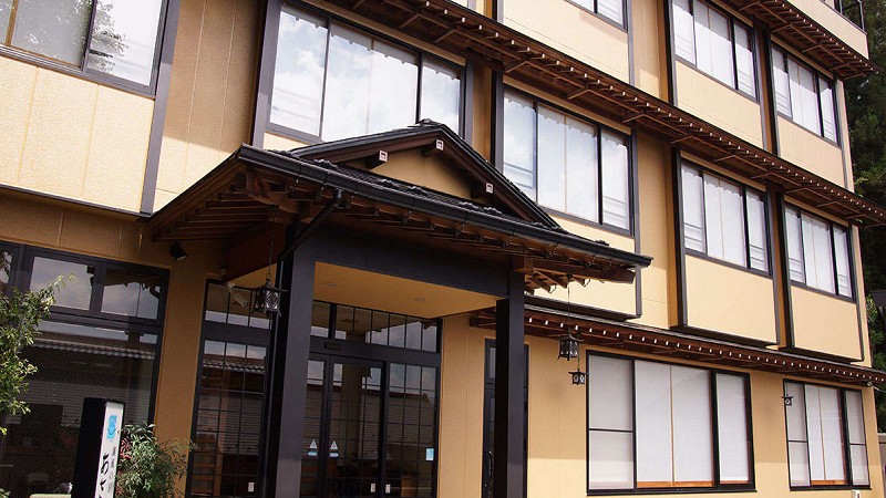 あさふじ外観　ようこそ湖風の宿　あさふじへ