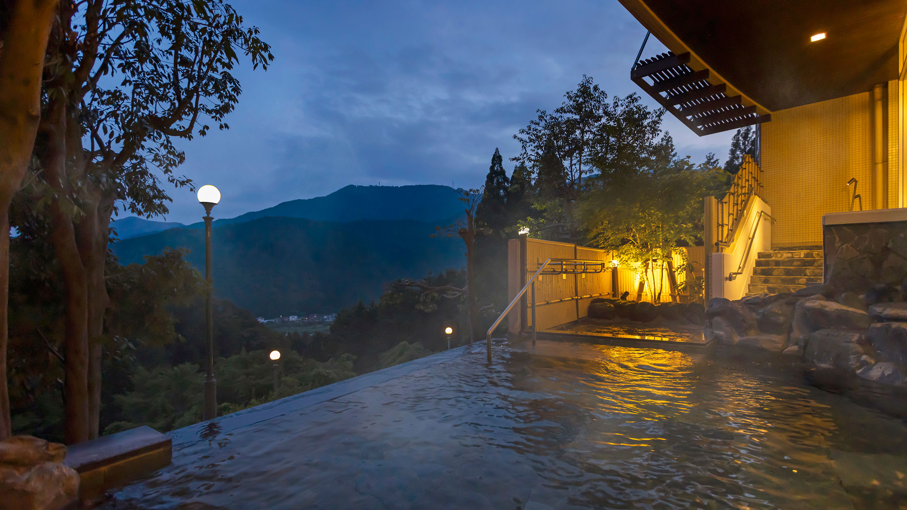 深層の湯_露天風呂(夜)※イメージ
