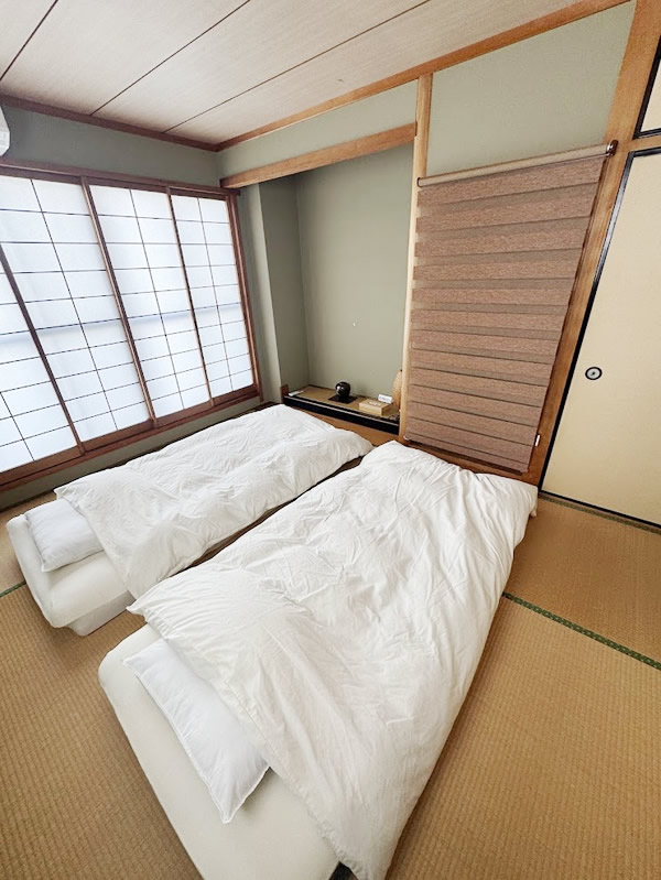 4階和室で布団を2つ敷いたイメージ