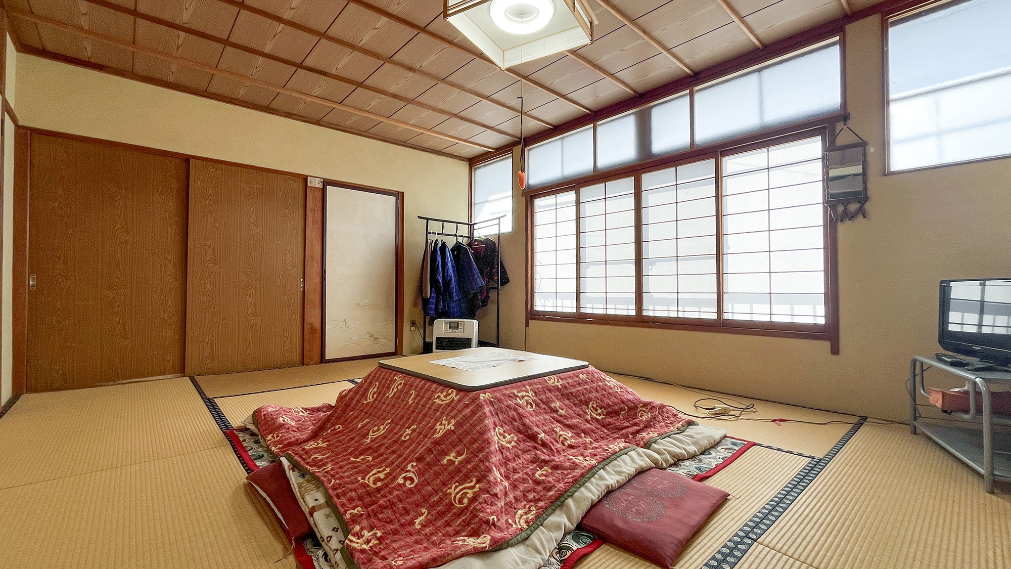 #少人数は6畳からグループ利用は14畳でゆったり使える和室。