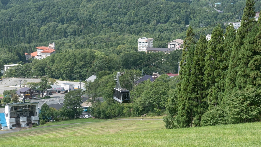 【蔵王中央ロープウェイ】ゴンドラから眺める壮大な蔵王の景色を体感！