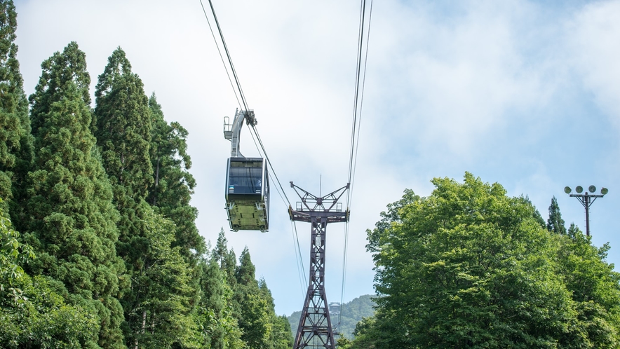 【蔵王ロープウェイ】絶景の空中散歩を楽しめる！登山やトレッキングの拠点に