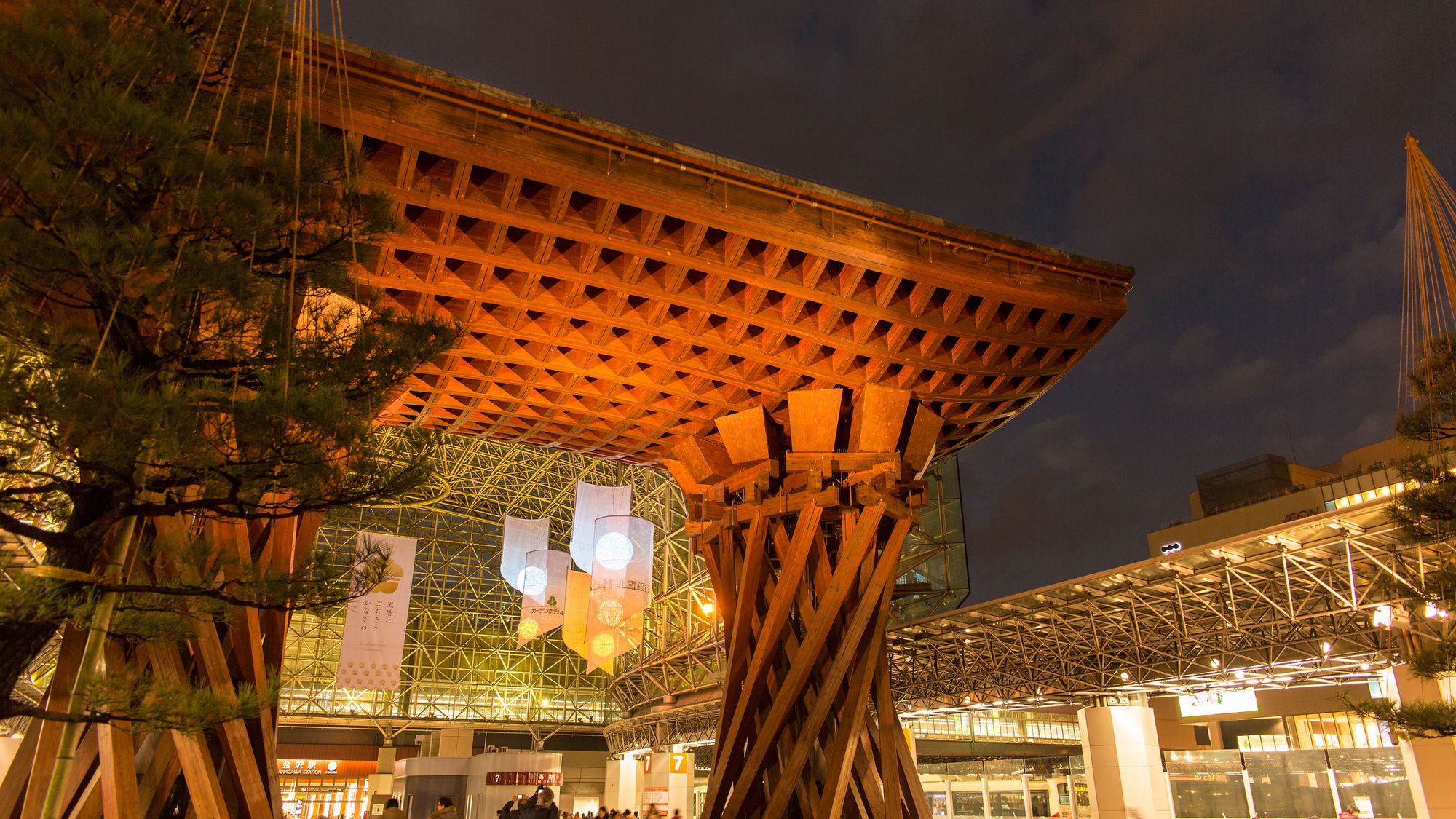金沢駅鼓門（画像提供：金沢市）