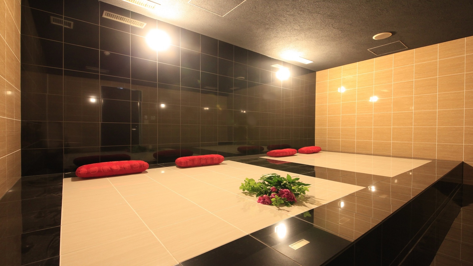 【当日限定×素泊まり】22:00迄チェックインOK／温泉を愉しむシンプルステイ＜食事なし＞