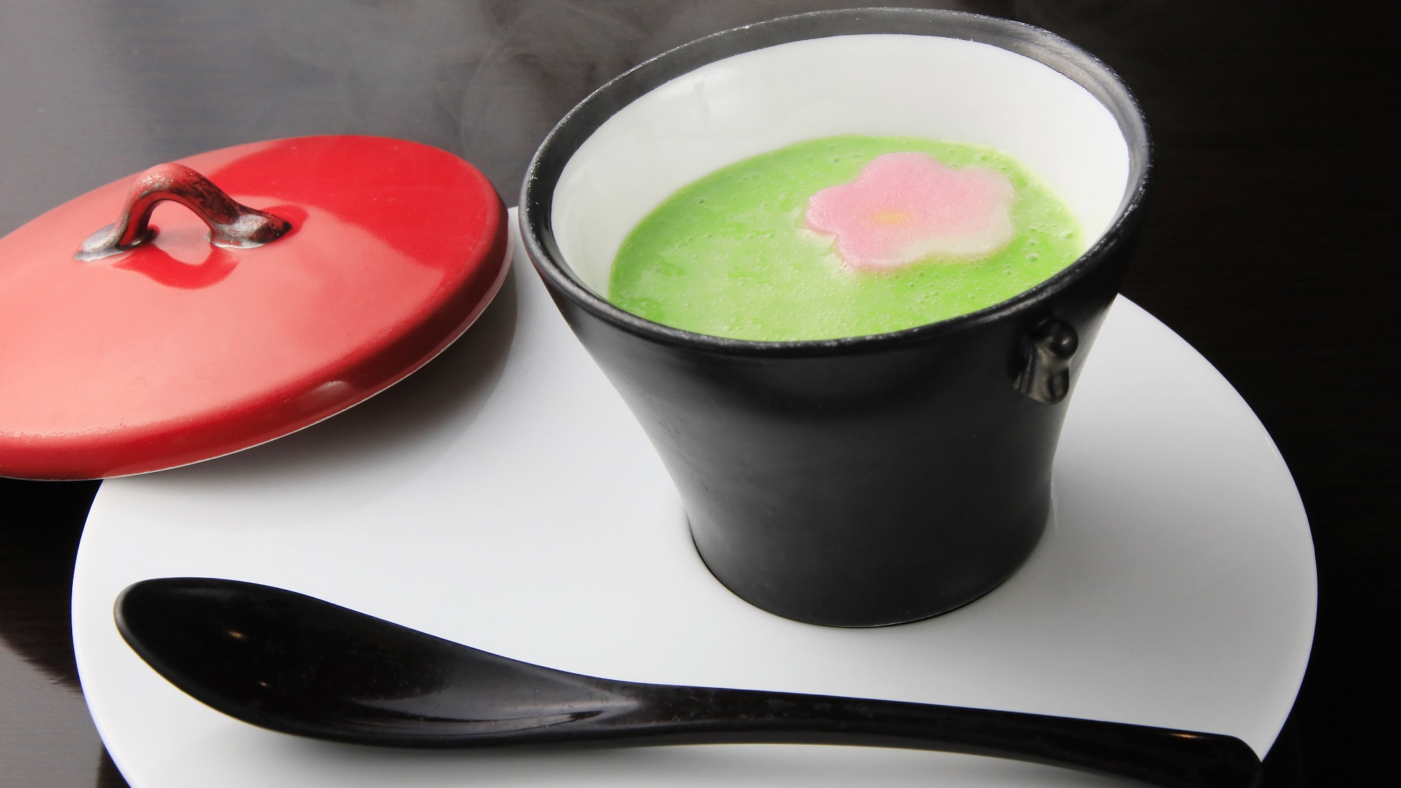 見た目にもこだわった一品